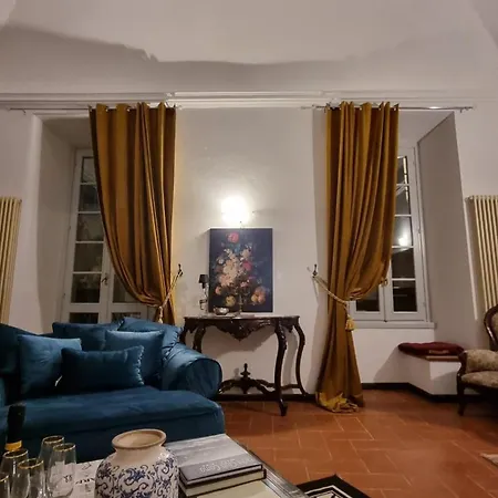 Apartment Bohemian - Center Double And Fireplace Master *